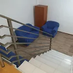 Апартаменты Sweet Basement Suteren Parking 5 Euro