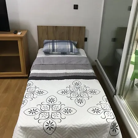 Διαμέρισμα Sweet Basement Suteren Parking 5 Euro Σκόπια