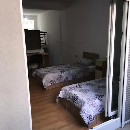 Sweet Basement Suteren Parking 5 Euro Apartament